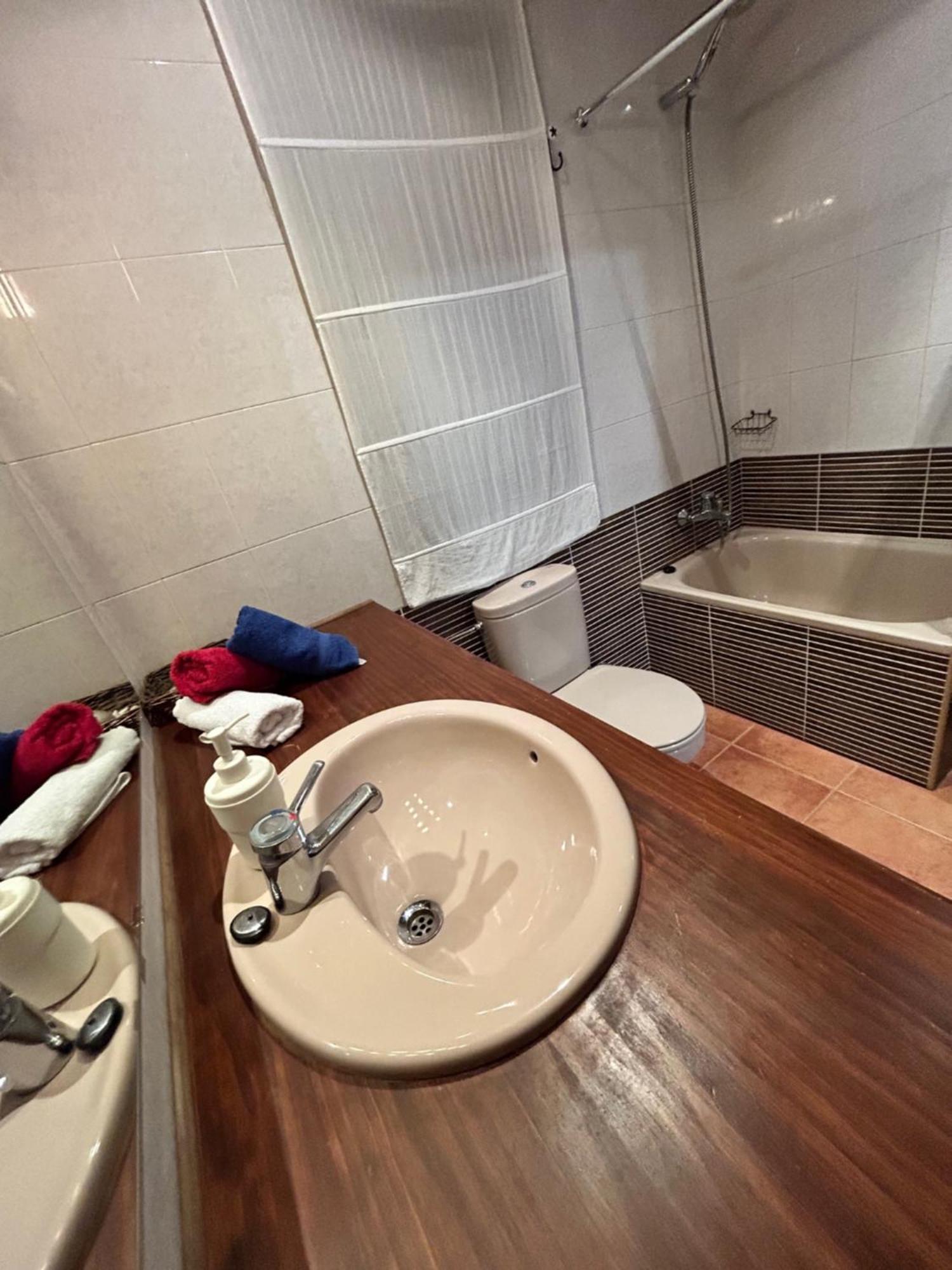Apartaments Arenys De Boi Бой Номер фото